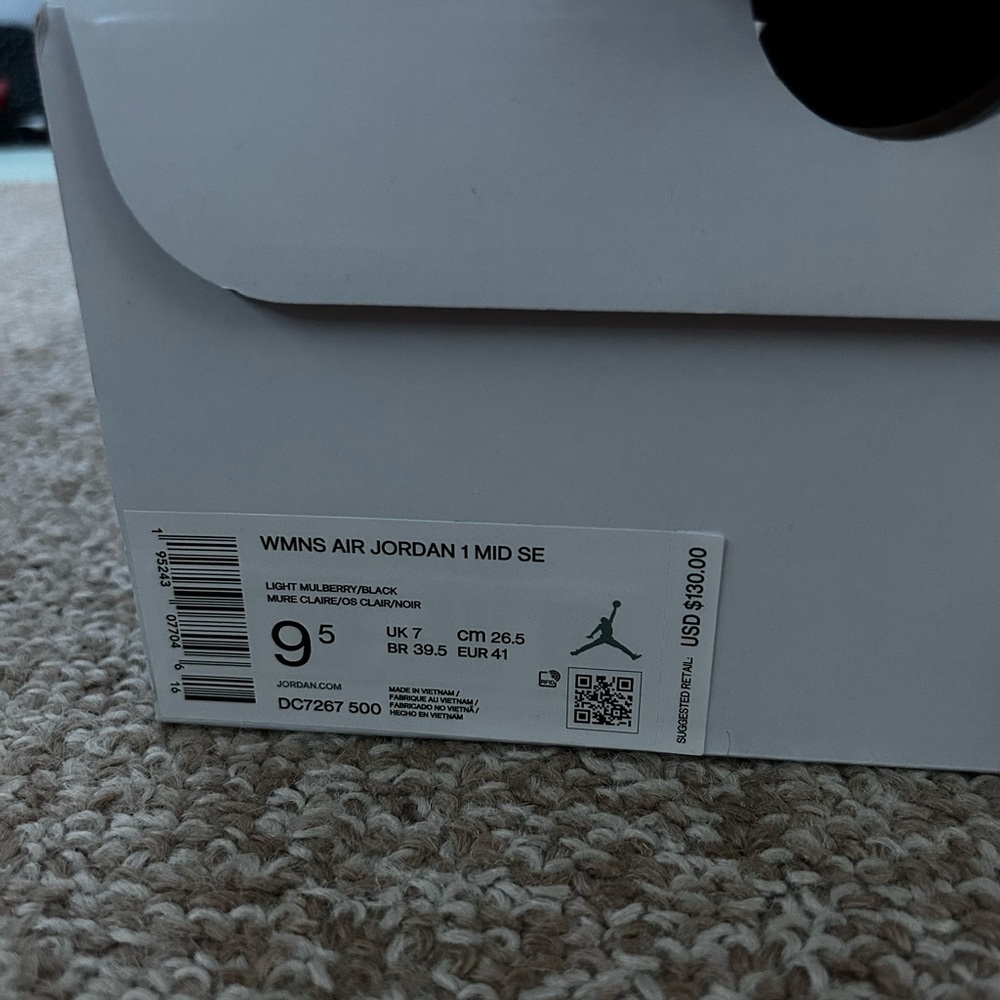 Women’s Air Jordan 1 Mid SE Light Mulberry/Black w/ Box - Picture 5 of 7